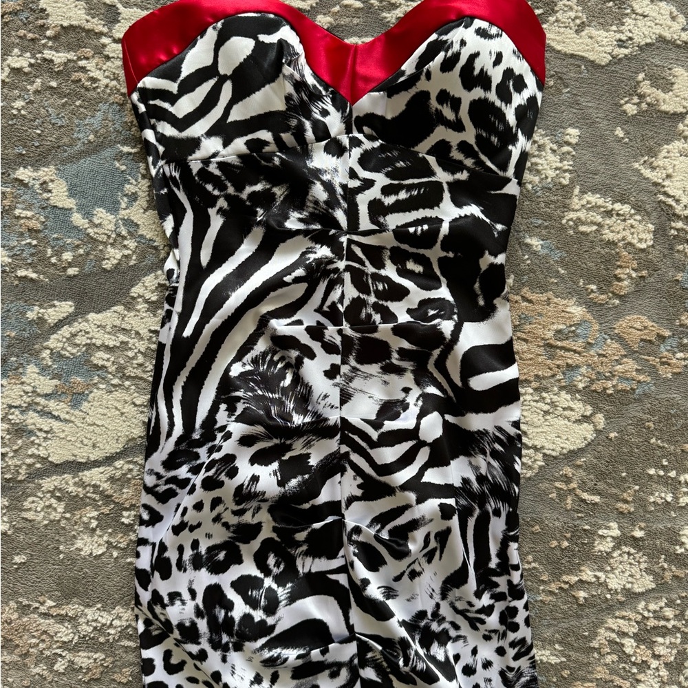 Prom Dress. - Picture 2 of 2